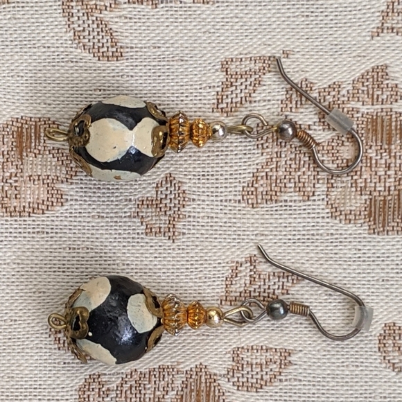 ⚡FREE W BUNDLE⚡ Earrings - Vintage Wooden Balls - Picture 4 of 4